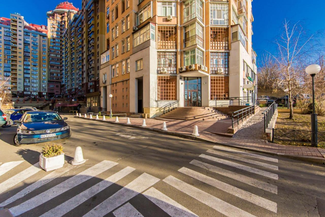 2К Квартира У Новому Будинку, Печерськ Kiev Esterno foto